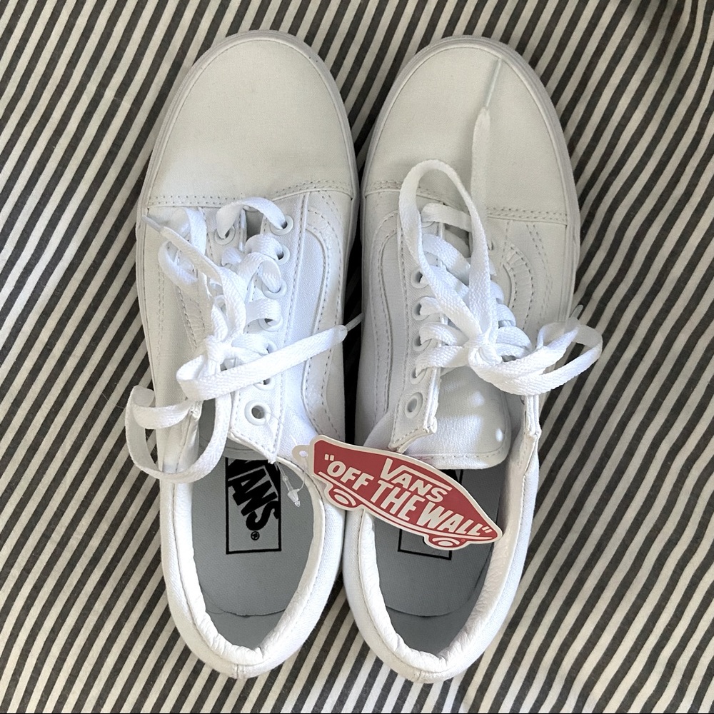 Brand New Vans White Old Skool Shoes